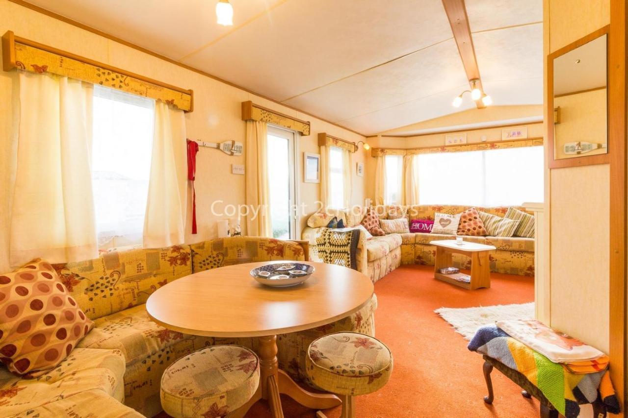 8 Berth Caravan For Hire At Heacham Holiday Park In Norfolk Ref 21024F Hotel Exterior foto