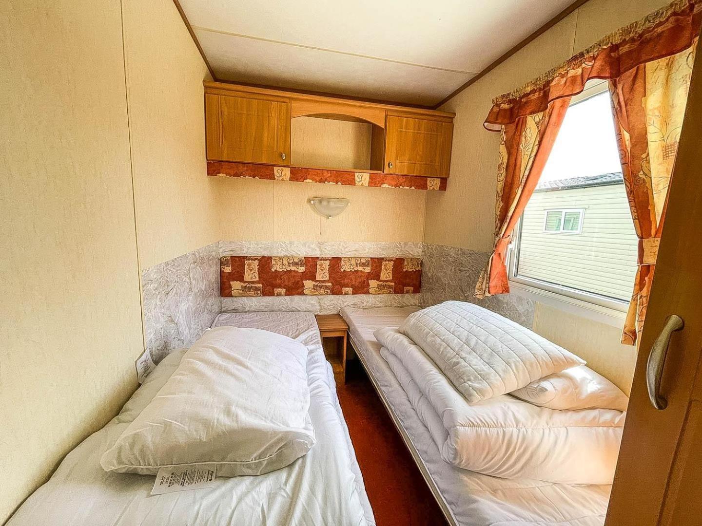 8 Berth Caravan For Hire At Heacham Holiday Park In Norfolk Ref 21024F Hotel Exterior foto